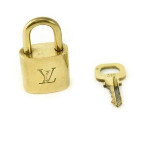 LOUIS VUITTON: Gold/Brass, Metal "LV" Logo Padlock & Key Set #318 (tj)